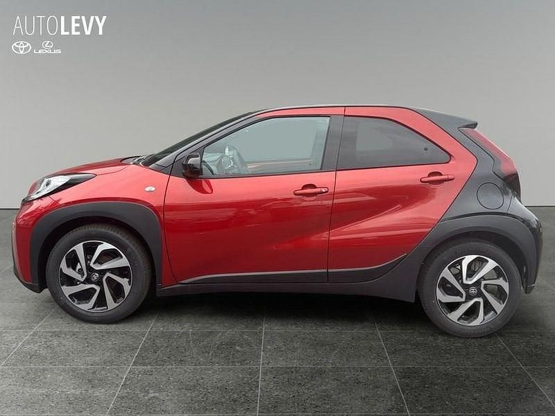 Neu Toyota Aygo X 72 PS (52 kW) 2025 Schwarz SUV
