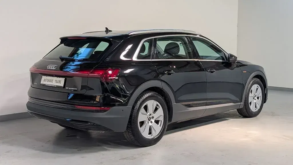 Gebraucht Audi e-tron 230 kW (313 PS) 2022 Schwarz SUV