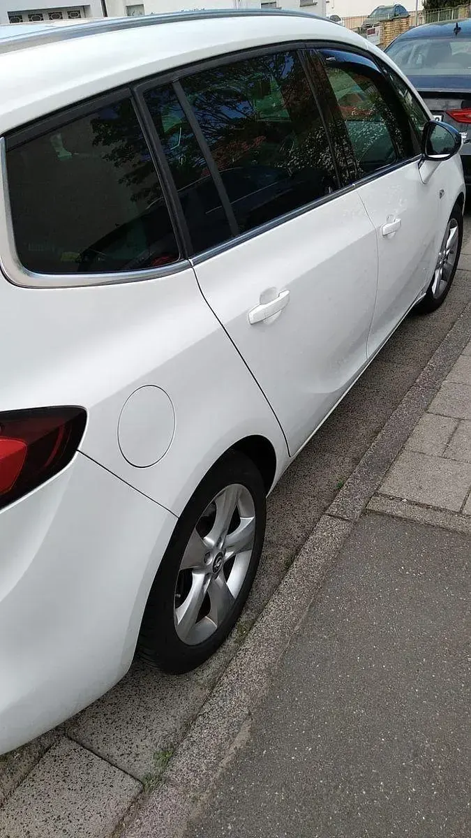 Gebraucht Opel Zafira Tourer 131 PS (96 kW) 2016 Weiß Van / Kleinbus