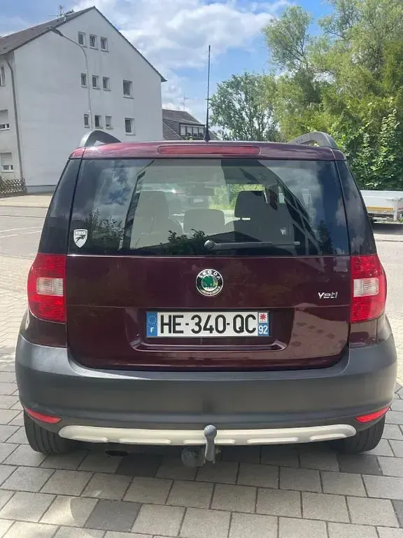 Gebraucht Skoda Yeti Active 105 PS (77 kW) 2010 Rot SUV