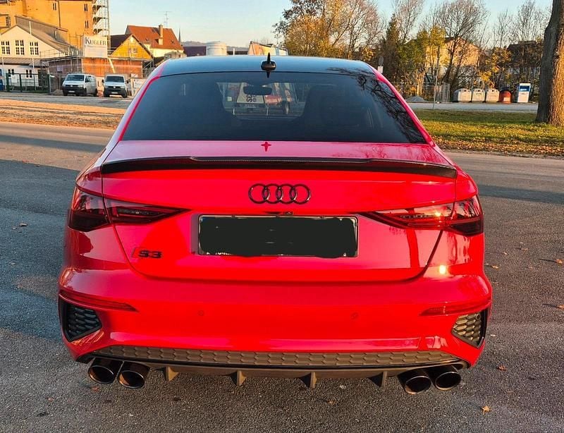 Gebraucht Audi S3 Ambiente 310 PS (228 kW) 2021 Rot Limousine