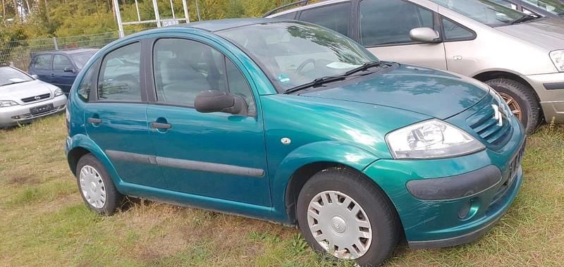 Grün Gebraucht 2003 Citroën C3 Limousine | 1.300 € (Fairer Preis) - Bild 1/4