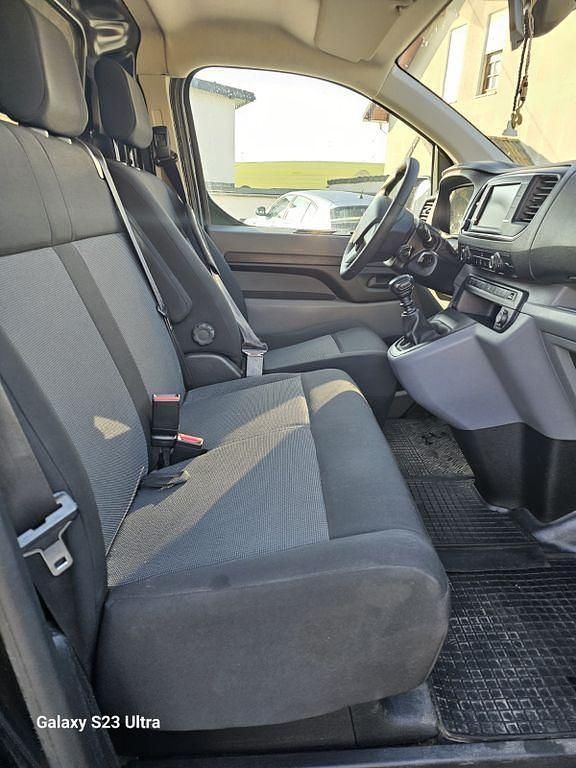 Second-hand Citroën Jumpy 122 CP (89 kW) 2016 Negru Monovolum