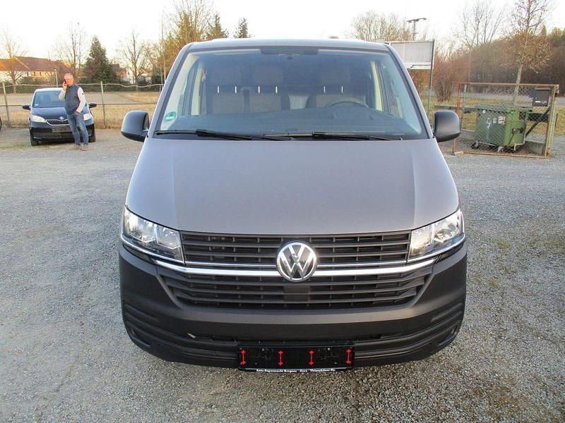 Gebraucht VW Transporter 110 PS (80 kW) 2022 Grau Van