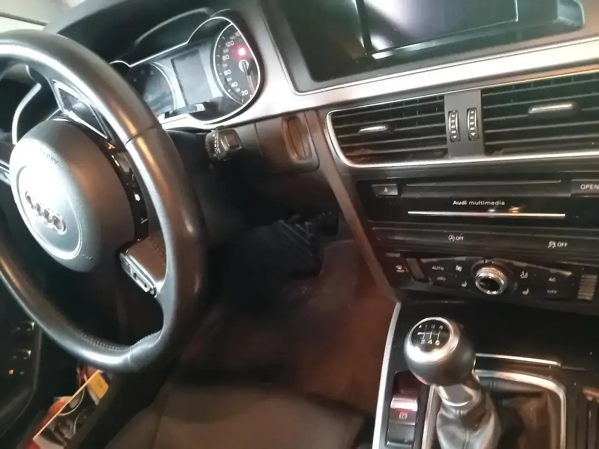 Używany Audi A4 160 KM (117 kW) 2012 Czarny Kombi