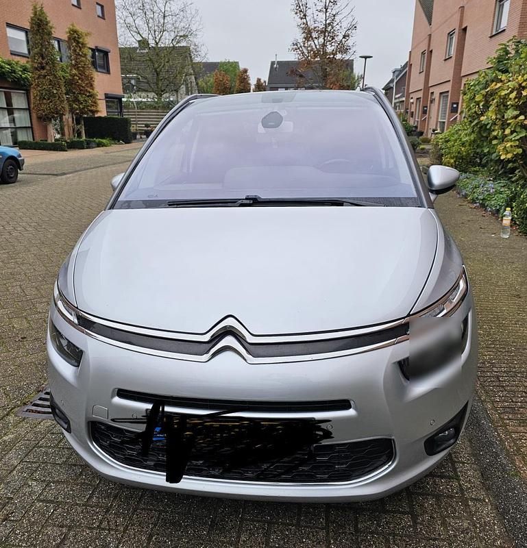 Silber Gebraucht 2014 Citroën C4 Kleinwagen | 7.499 € - Bild 1/4