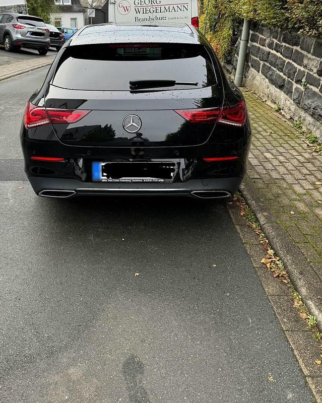 Gebraucht Mercedes CLA200 150 PS (110 kW) 2021 Schwarz Kombi