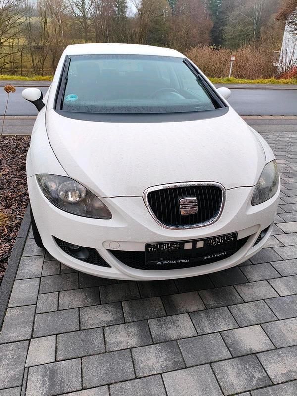 Gebraucht Seat Leon 102 PS (75 kW) 2008 Weiß Kleinwagen