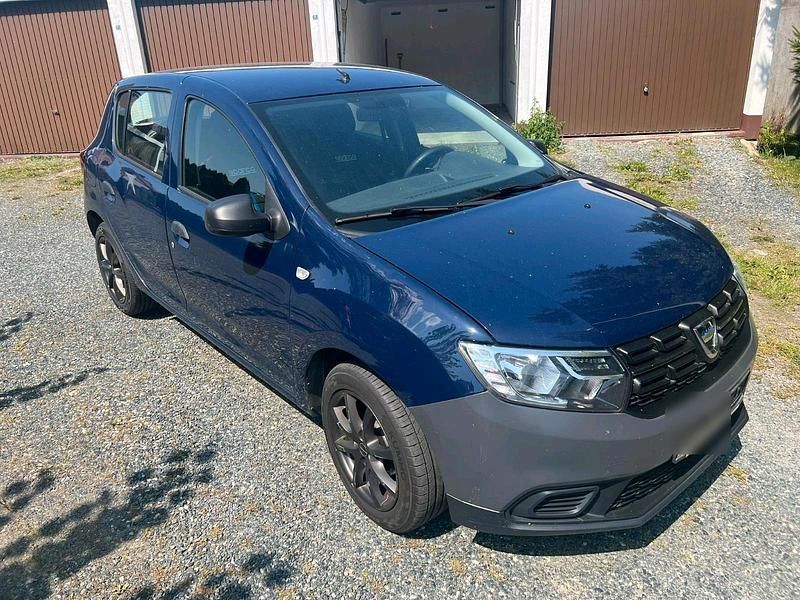 Blau Gebraucht 2018 Dacia Sandero Kleinwagen | 4.500 € (Guter Preis) - Bild 1/4