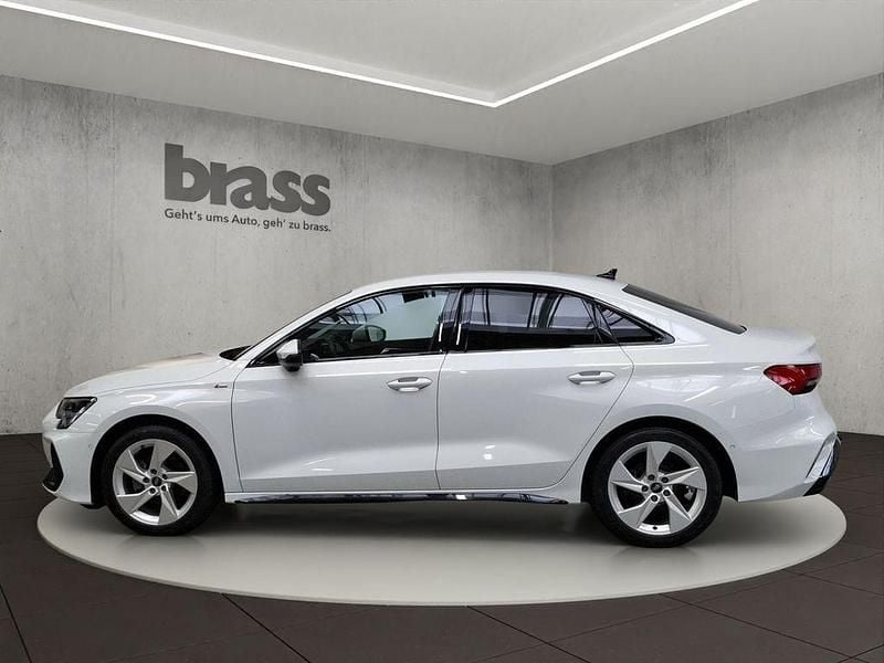 Gebraucht Audi A3 Ambiente 150 PS (110 kW) 2025 Gletscherweiß metallic Limousine