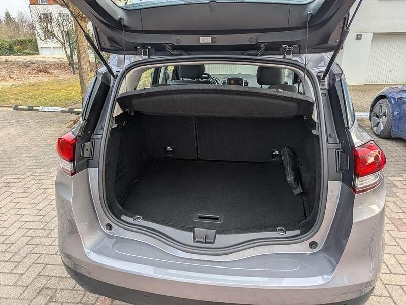 Gebraucht Renault Scénic IV Experience 140 PS (102 kW) 2018 Grau Van / Kleinbus
