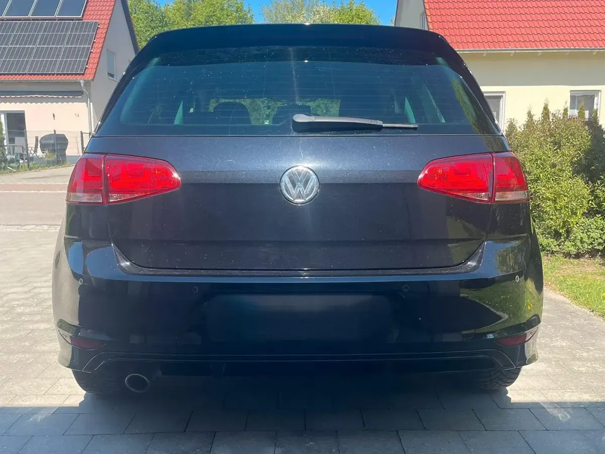 Gebraucht VW Golf VII R-line 110 PS (80 kW) 2016 Schwarz Kombi