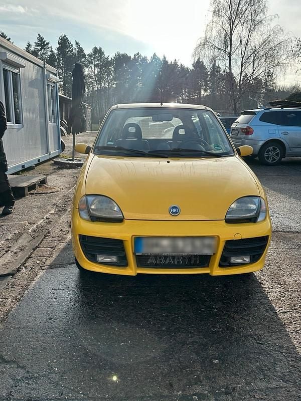 Gelb Gebraucht 2002 Fiat Seicento Abarth Kleinwagen | 2.000 € (Fairer Preis) - Bild 1/4