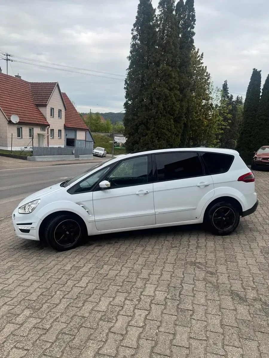 Gebraucht Ford S-MAX S 145 PS (106 kW) 2011 Weiß Van / Kleinbus