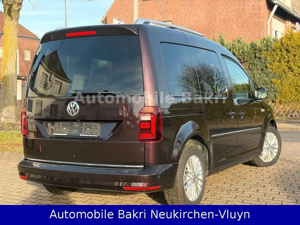 Gebraucht VW Caddy Highline 125 PS (91 kW) 2017 Schwarz Van / Kleinbus