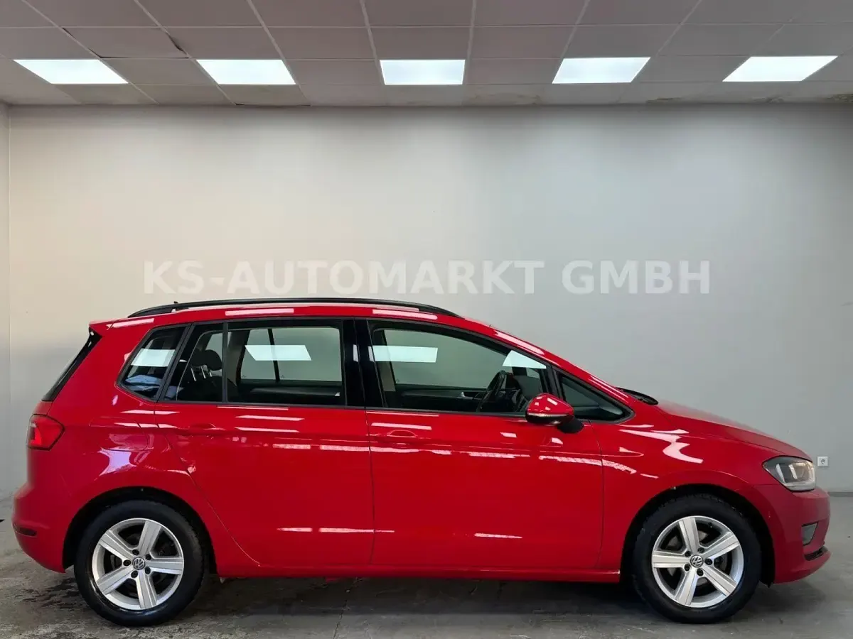 Gebraucht VW Golf Sportsvan R 110 PS (80 kW) 2017 Rot Van / Kleinbus