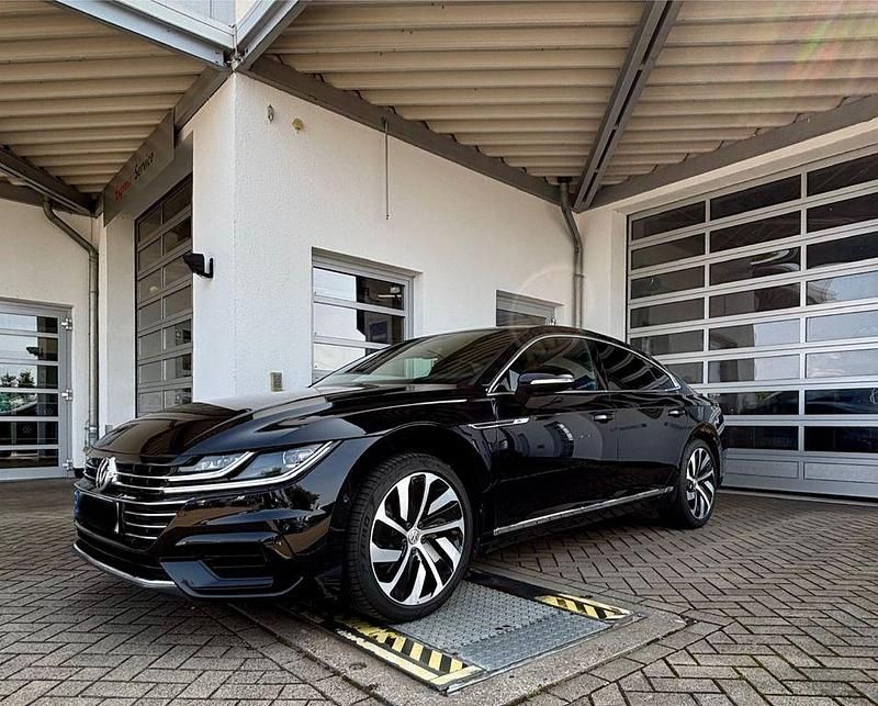 Schwarz Gebraucht 2019 VW Arteon R-line Limousine | 31.000 € (Fairer Preis) - Bild 1/4