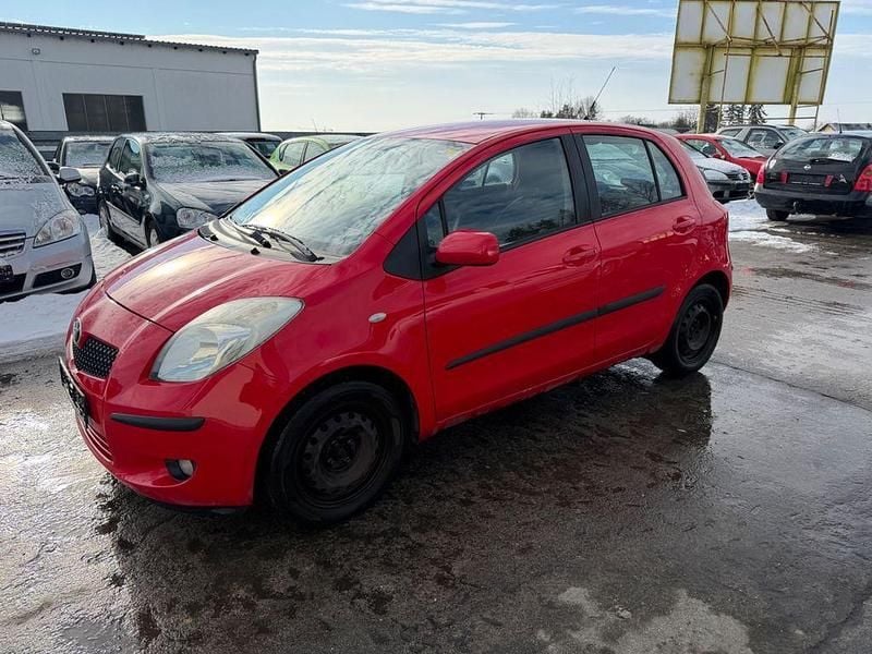 Gebraucht Toyota Yaris Sol 87 PS (63 kW) 2008 Rot Kleinwagen