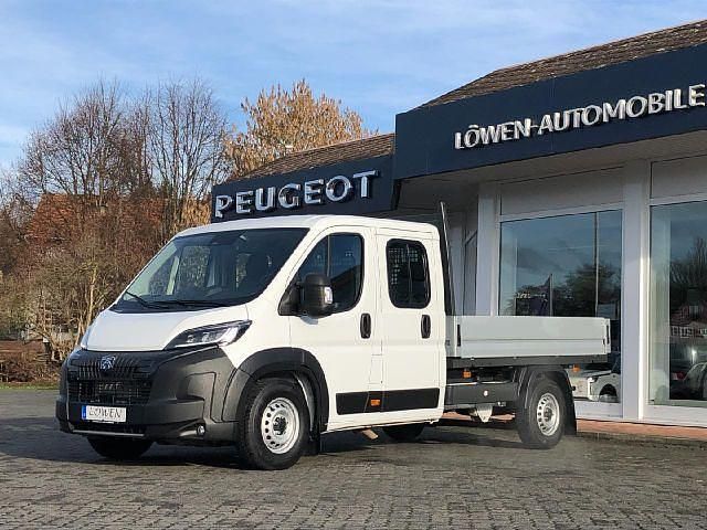 Gebraucht Peugeot Boxer 179 PS (131 kW) 2025 Lackierung weiss icy/typ ausse Van
