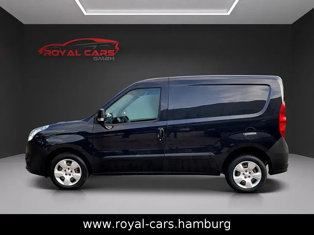 Gebraucht Opel Combo Edition 95 PS (69 kW) 2017 Mitternachtsschwarz mi2 Van / Kleinbus