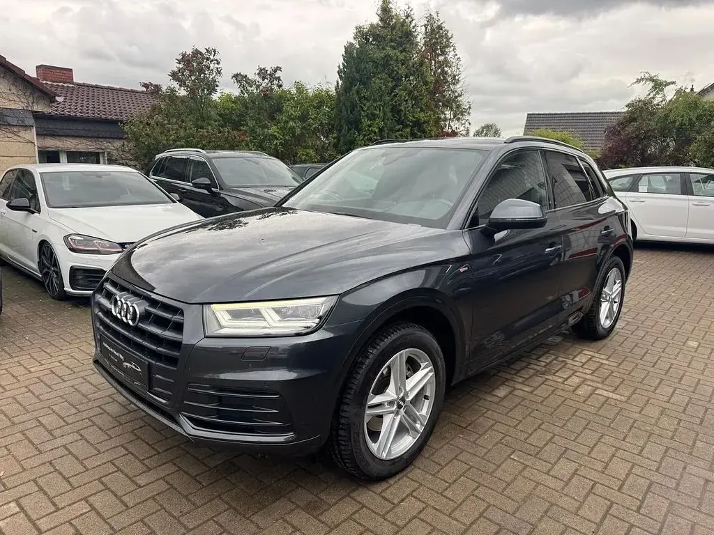 Gebraucht Audi Q5 Black Edition 190 PS (139 kW) 2018 Grau SUV