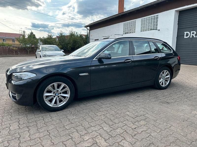 Gebraucht BMW 525 218 PS (160 kW) 2012 Schwarz Kombi