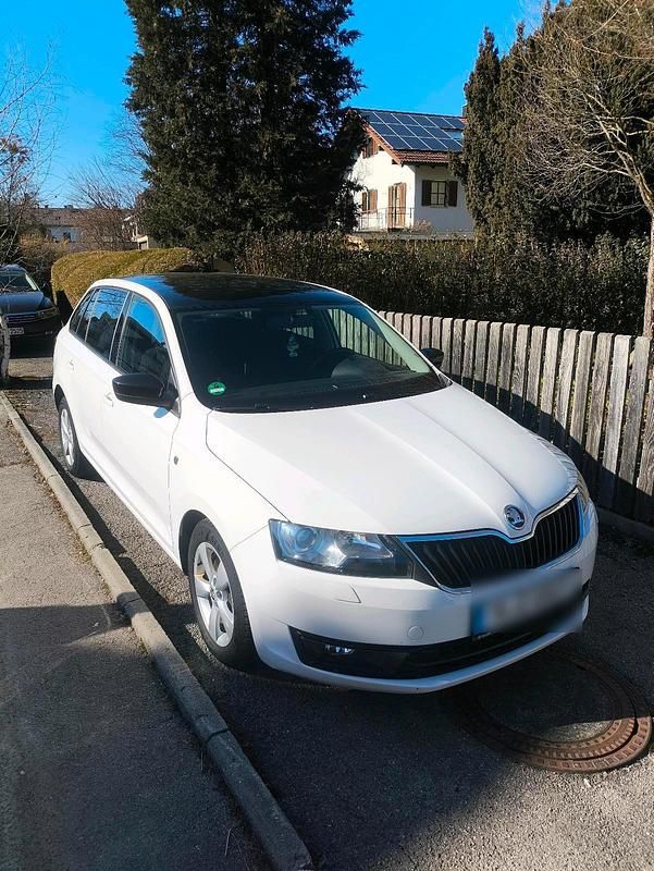 Weiß Gebraucht 2014 Skoda Rapid Elegance Kleinwagen | 7.000 € (Fairer Preis) - Bild 1/4