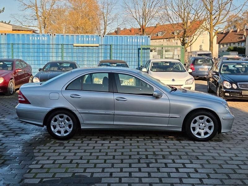 Gebraucht Mercedes C240 Elegance 170 PS (125 kW) 2005 Silber Limousine