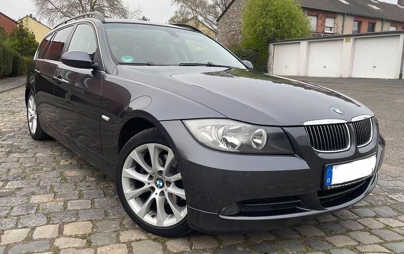 Gebraucht BMW 325 218 PS (160 kW) 2005 Grau Kombi