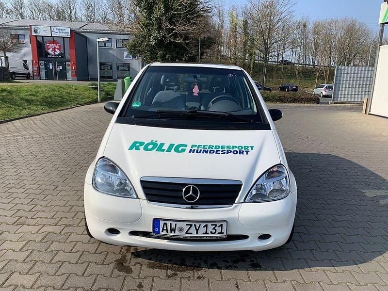 Weiß Gebraucht 1999 Mercedes A140 Classic Van / Kleinbus | 700 € (Superpreis) - Bild 1/4