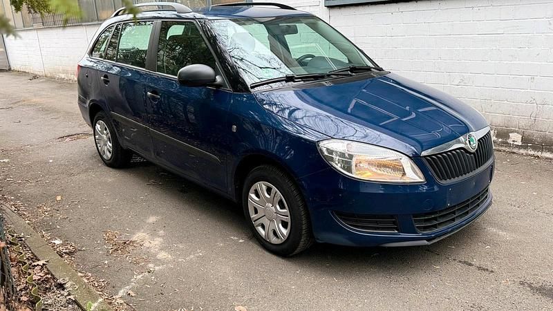 Gebraucht Skoda Fabia 70 PS (51 kW) 2012 Blau Kombi