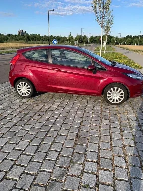 Gebraucht Ford Fiesta Trend 82 PS (60 kW) 2009 Rot Limousine
