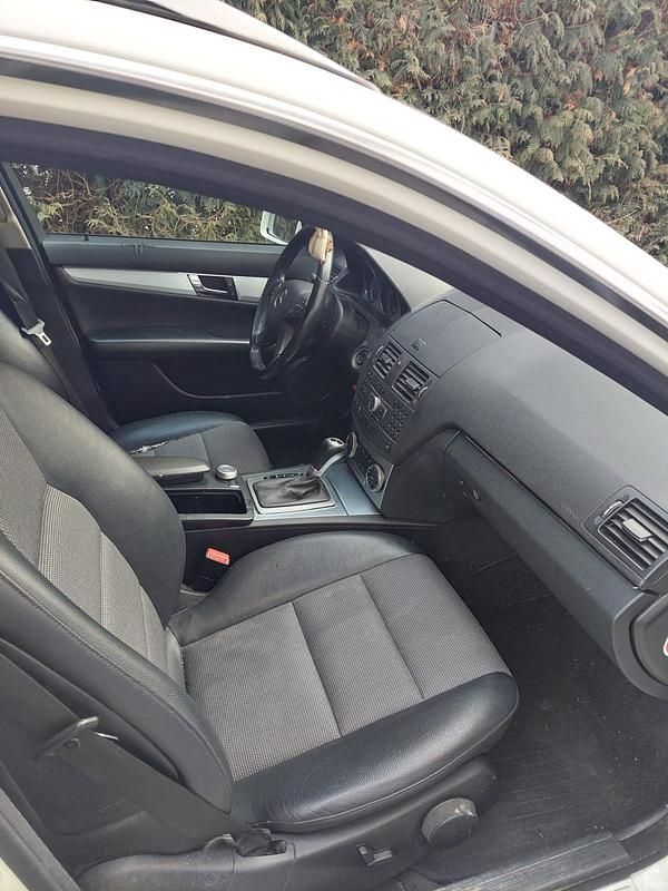 Gebraucht Mercedes C350 231 PS (169 kW) 2010 Weiß Kombi