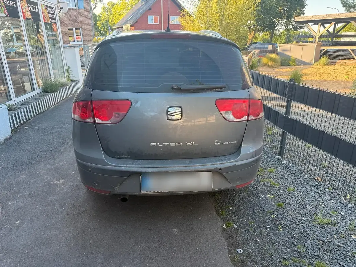Używany Seat Altea XL 110 KM (80 kW) 2012 Srebrny Minivan