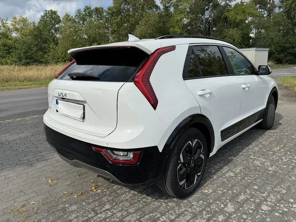 Gebraucht Kia e-Niro Inspiration 150 kW (204 PS) 2023 Weiß SUV