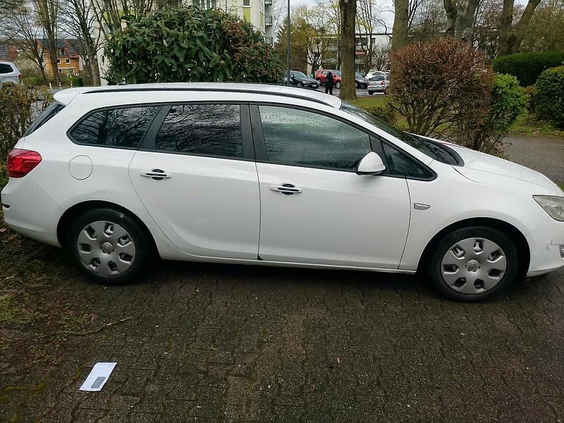 Gebraucht Opel Astra Sport 87 PS (63 kW) 2011 Weiß Kombi