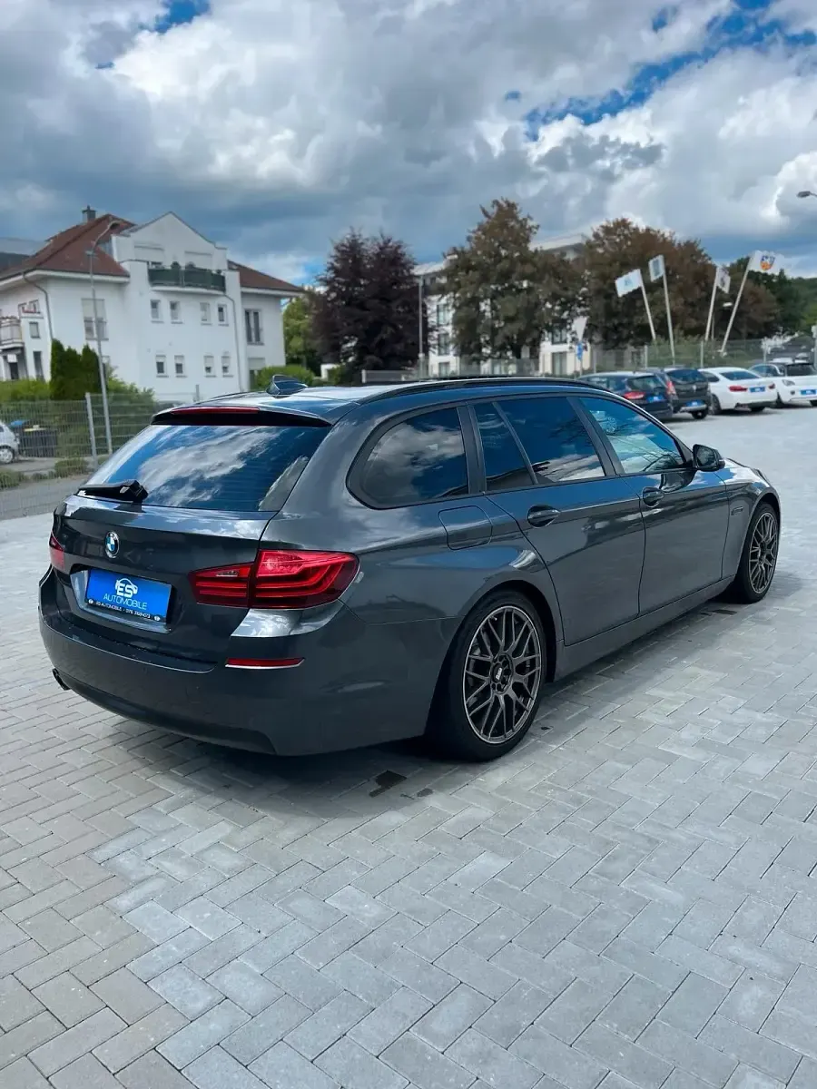 Gebraucht BMW 530 258 PS (189 kW) 2016 Grau Kombi