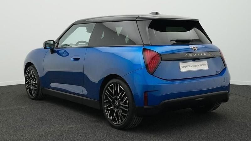 Second-hand Mini Cooper SE 160 kW (218 CP) 2024 Albastru Hatchback