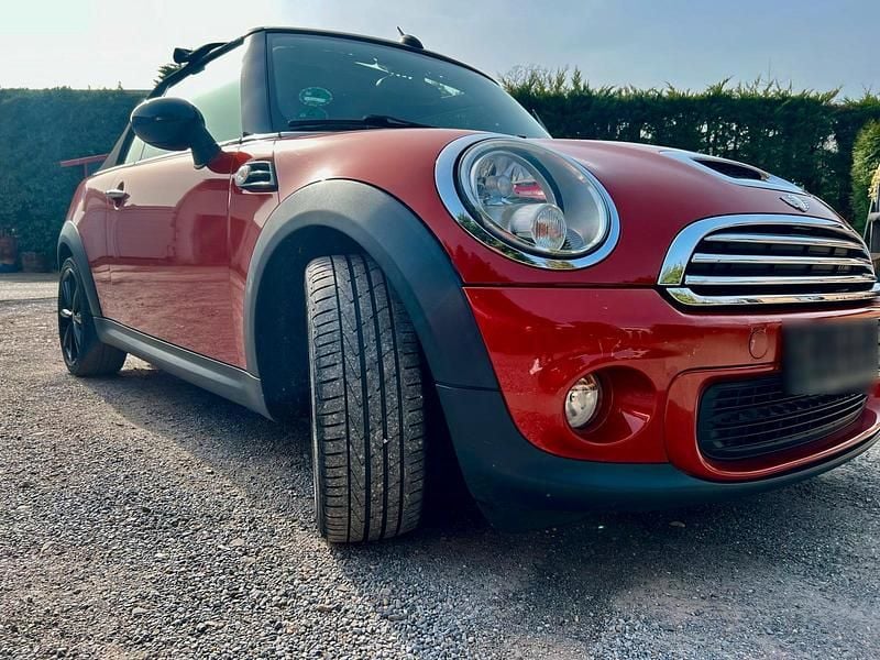 Gebraucht Mini Cooper Cabriolet 123 PS (90 kW) 2011 Orange Cabrio