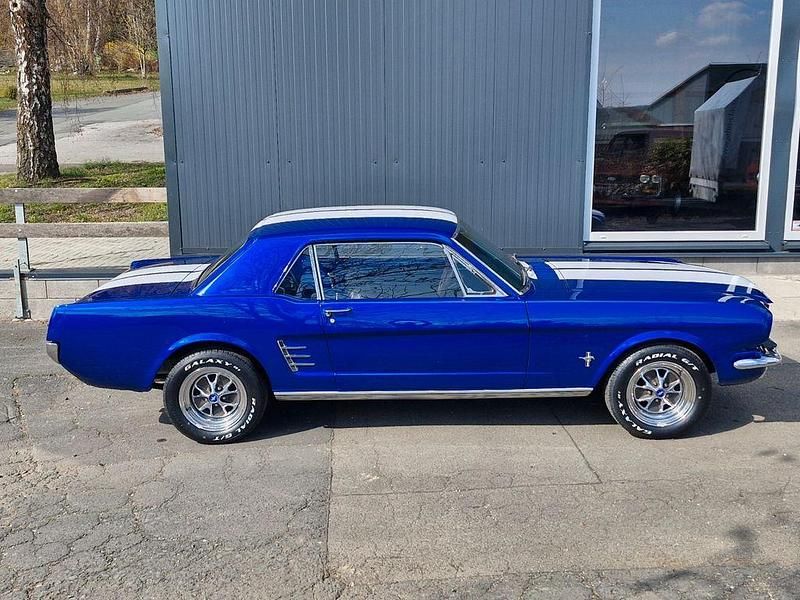 Gebraucht Ford V8 225 PS (165 kW) 1966 Blau Coupé