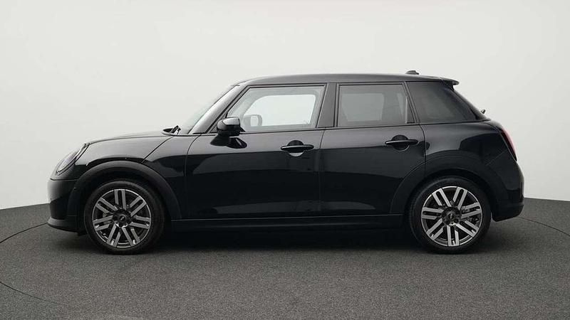 Gebraucht Mini Cooper Classic 156 PS (114 kW) 2024 Schwarz Kleinwagen