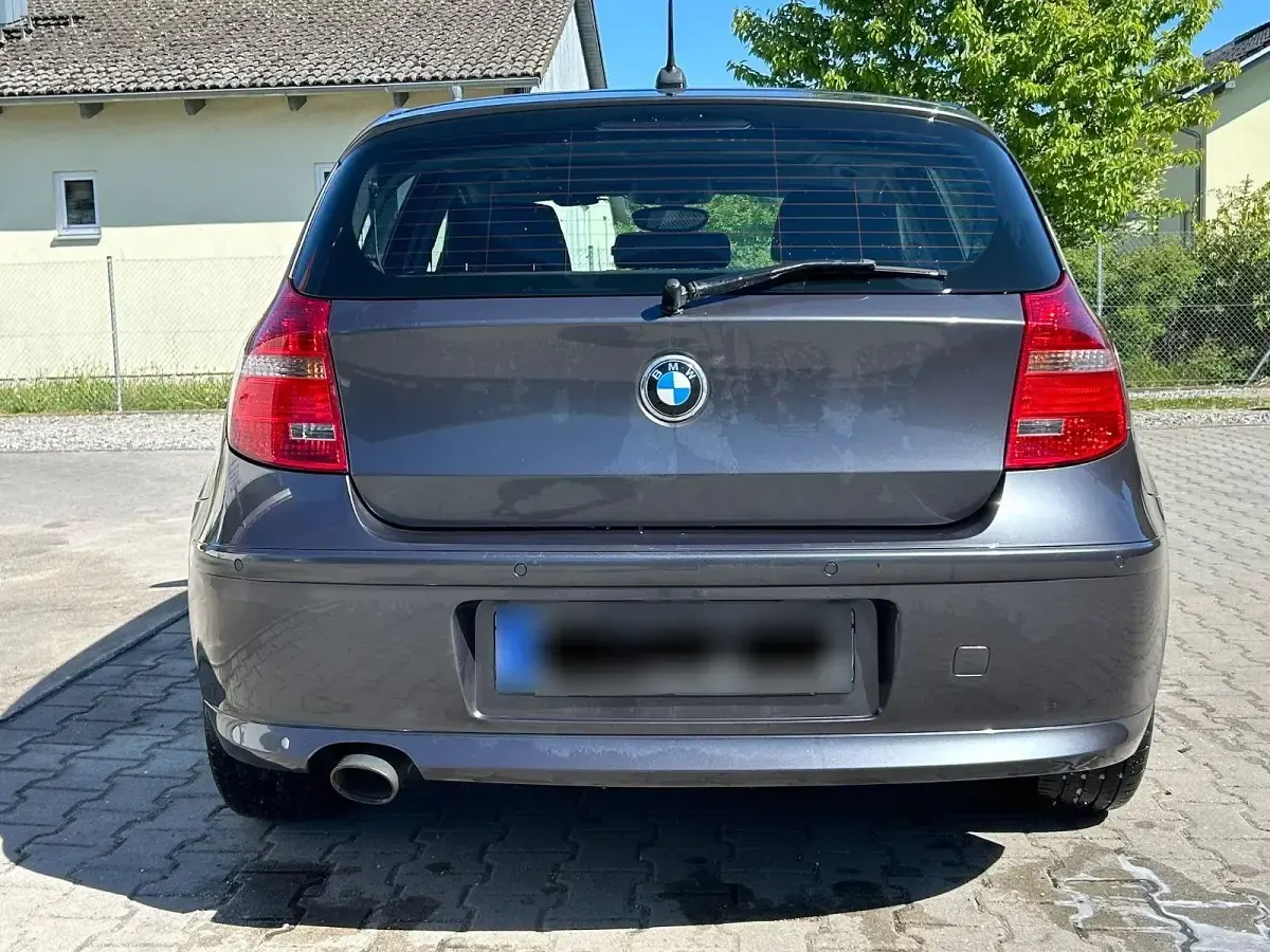 Używany BMW 120 177 KM (130 kW) 2007 Szary Hatchback