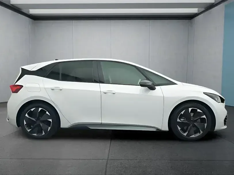 Second-hand Cupra Born 169 kW (231 CP) 2025 Alb Hatchback