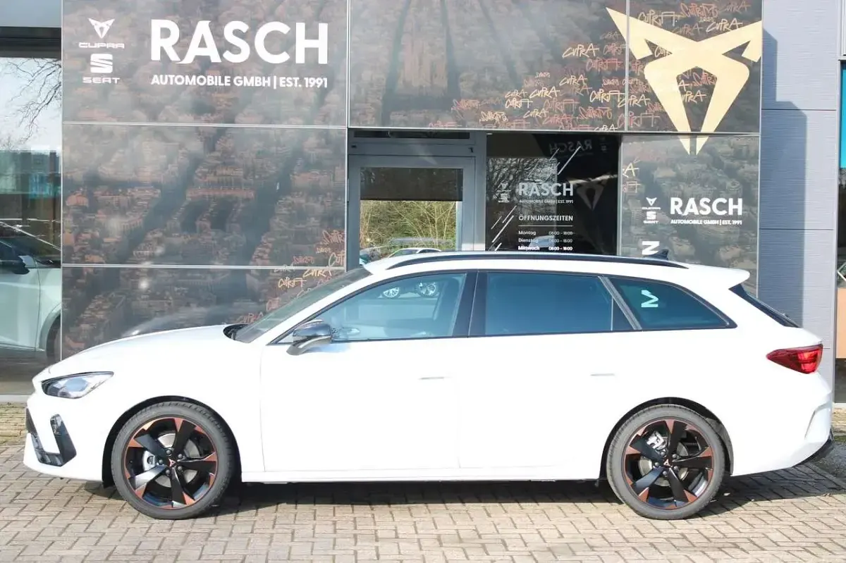 Neu Cupra Leon 150 PS (110 kW) 2026 Weiß Limousine