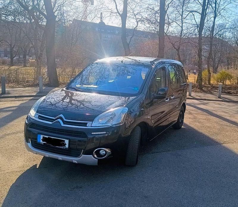 Gebraucht Citroën Berlingo SELECTION 92 PS (67 kW) 2014 Schwarz Van / Kleinbus