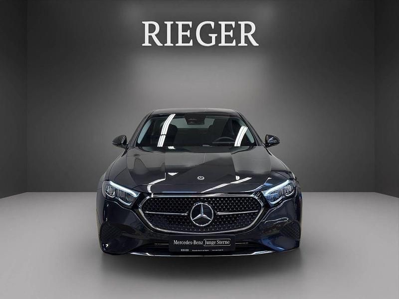 Gebraucht Mercedes E200 Avantgarde 204 PS (150 kW) 2024 Grau Limousine