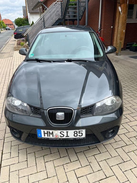 Grau Gebraucht 2009 Seat Ibiza SC Reference Kleinwagen | 1.700 € (Etwas zu teuer) - Bild 1/4