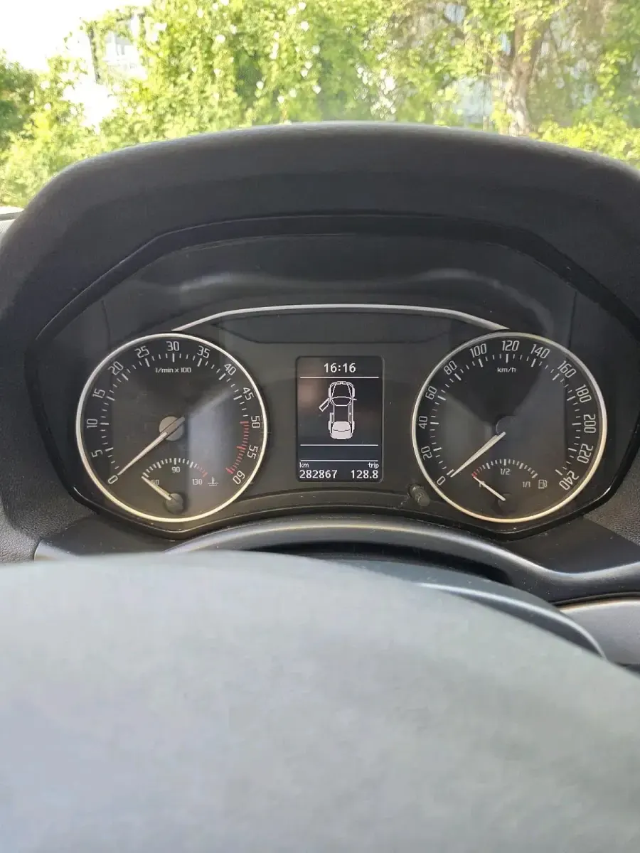 Usado Skoda Octavia 105 CV (77 kW) 2013 Blanco Familiar