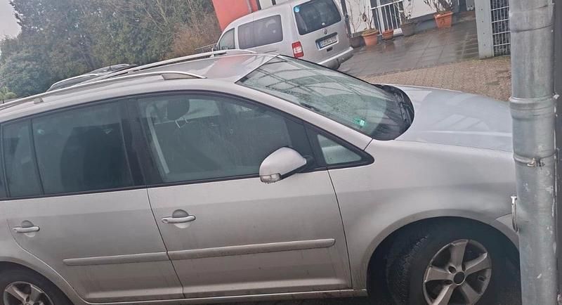 Gebraucht VW Touran 119 PS (87 kW) 2004 Silber Van / Kleinbus