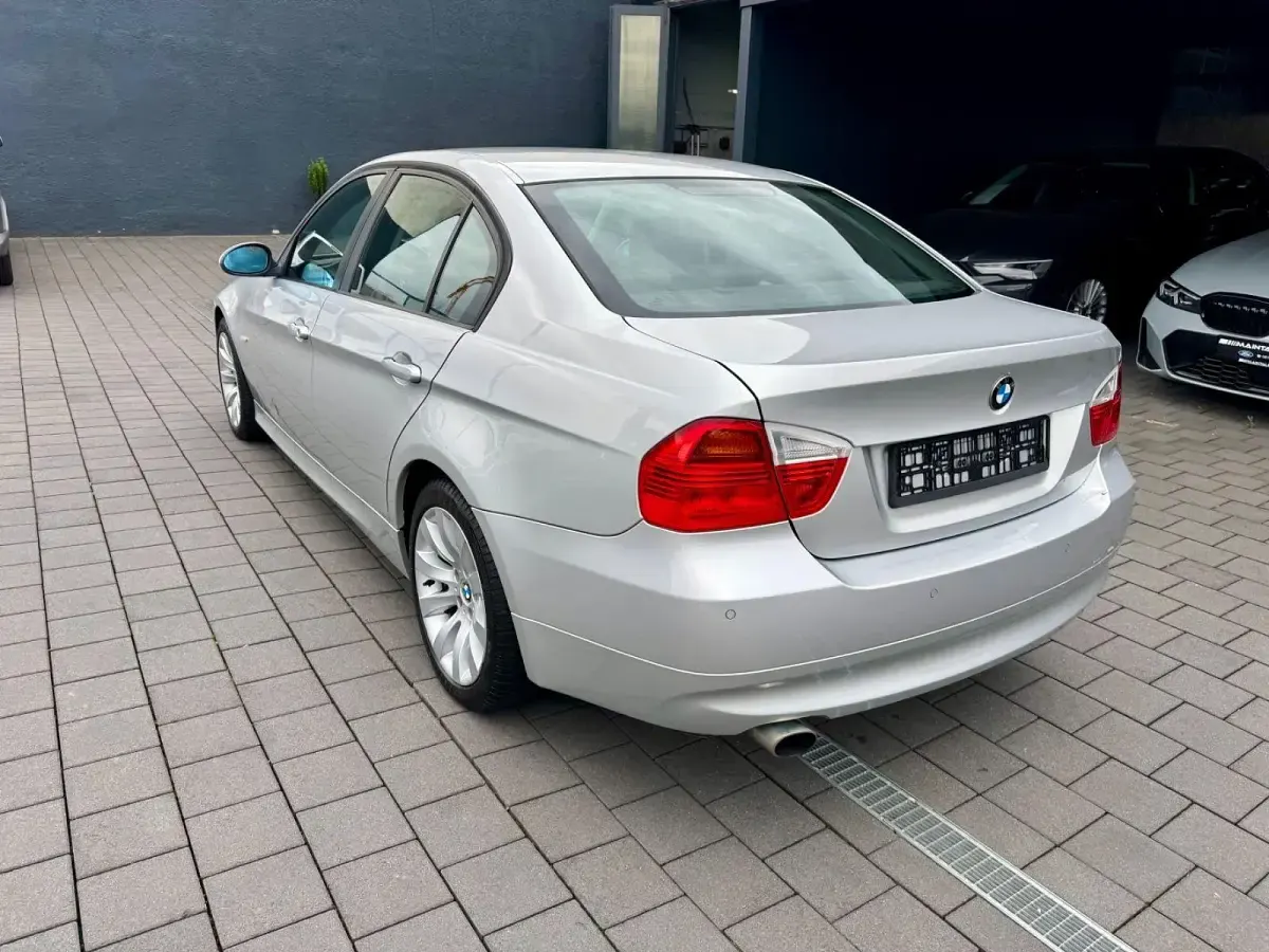 Gebraucht BMW 318 Advantage 129 PS (94 kW) 2006 Silber Limousine